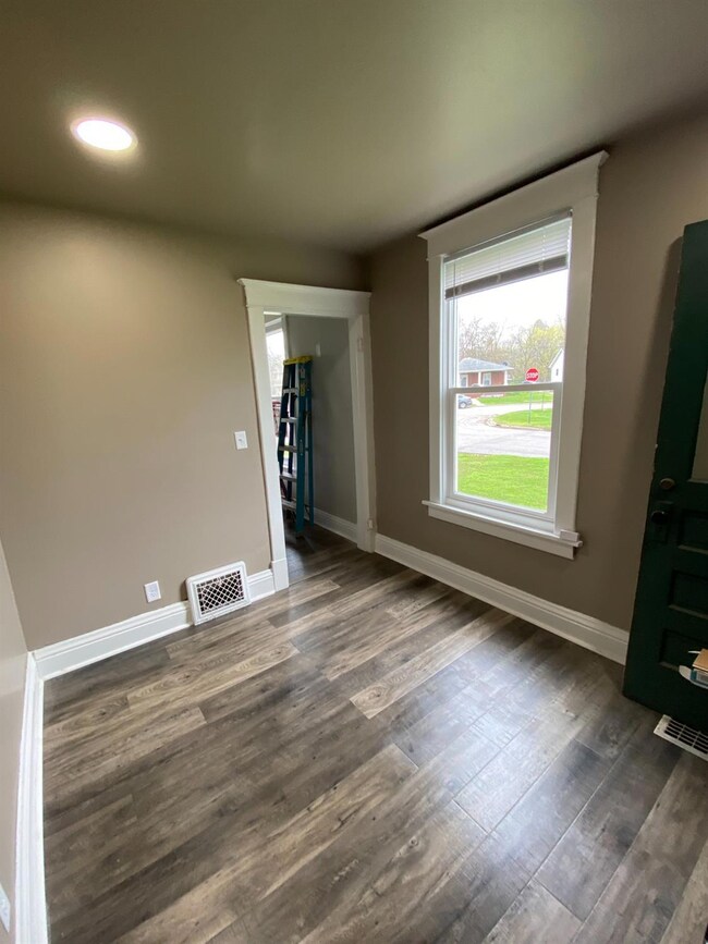 68 Lansing St, La Porte, IN 46350 - photo 7