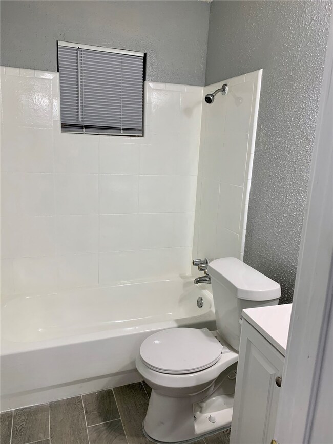 6922 Hirsch Rd unit 6922, Houston, TX 77016 - photo 6