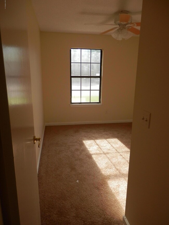 6072 Davon St, Jacksonville, FL 32244 - photo 5