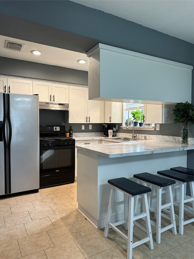 4515 Oak Shadows Dr, Houston, TX 77091 - photo 2