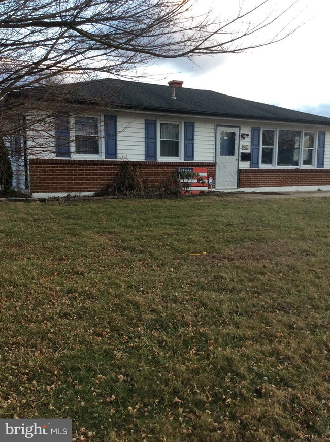 209 N Brownleaf Rd, Newark, DE 19713 - photo 2