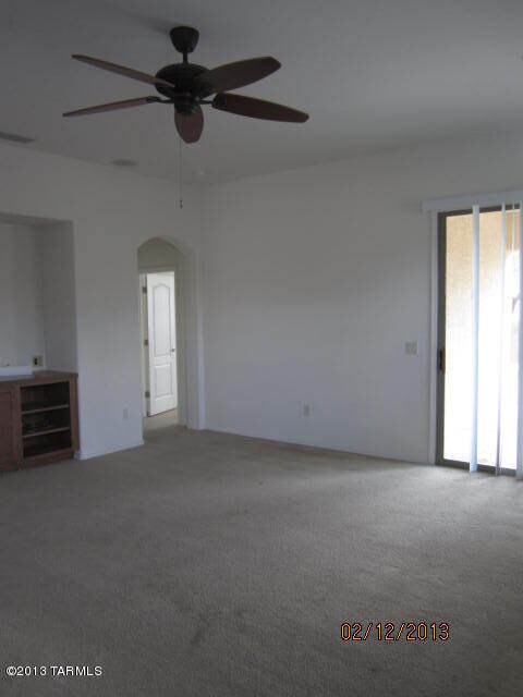Living Area (2)