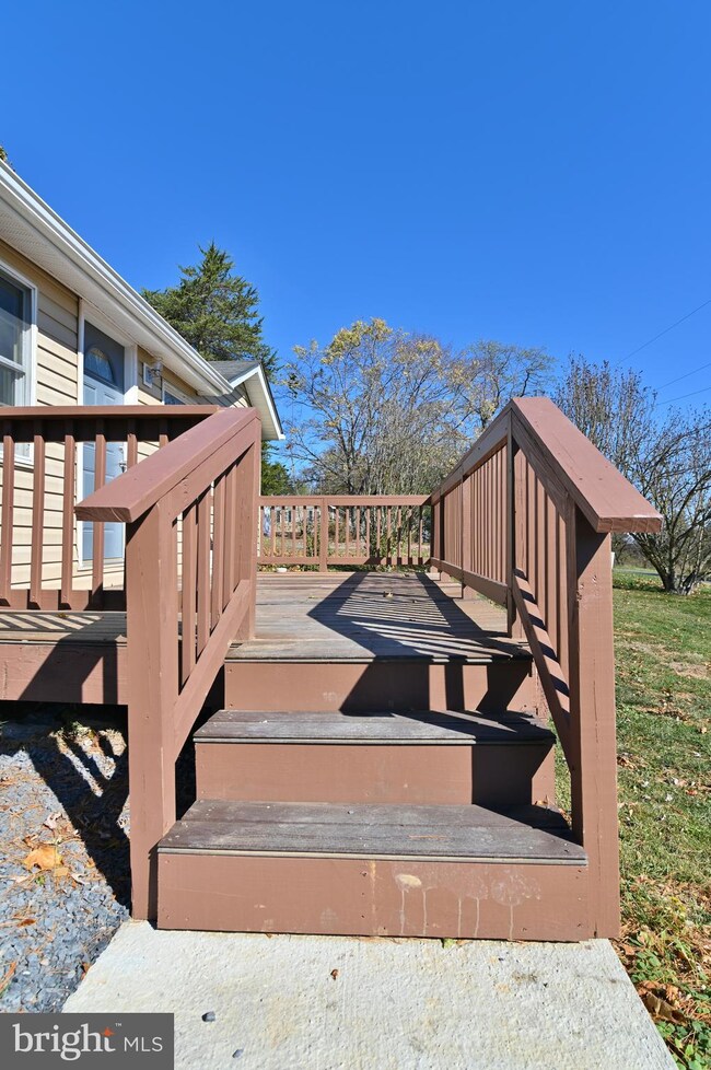 14799 Senedo Rd, Edinburg, VA 22824 - photo 7