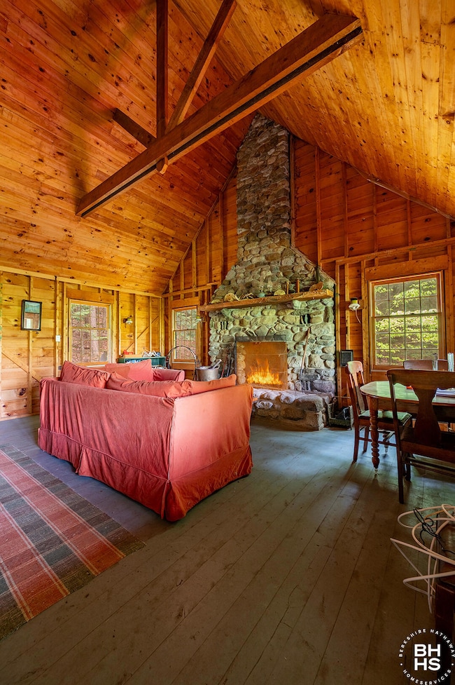 KeeneValleyCampOnLeviLamb_LivingRoom_V