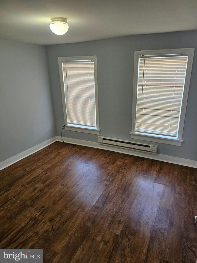 1034 Spruce St, Reading, PA 19602 - photo 7