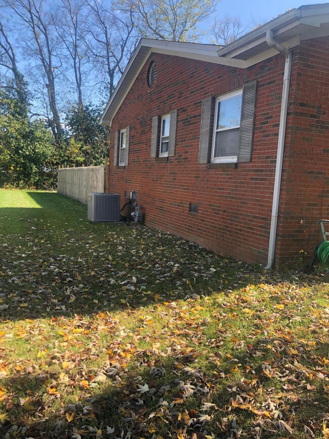 607 Scenic Dr, Harrodsburg, KY 40330 - photo 6