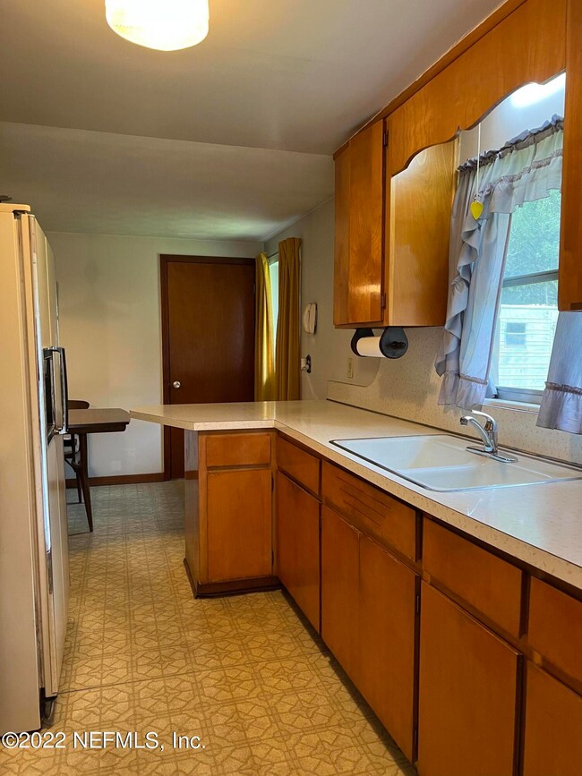 5103 Jammes Rd, Jacksonville, FL 32210 - photo 7