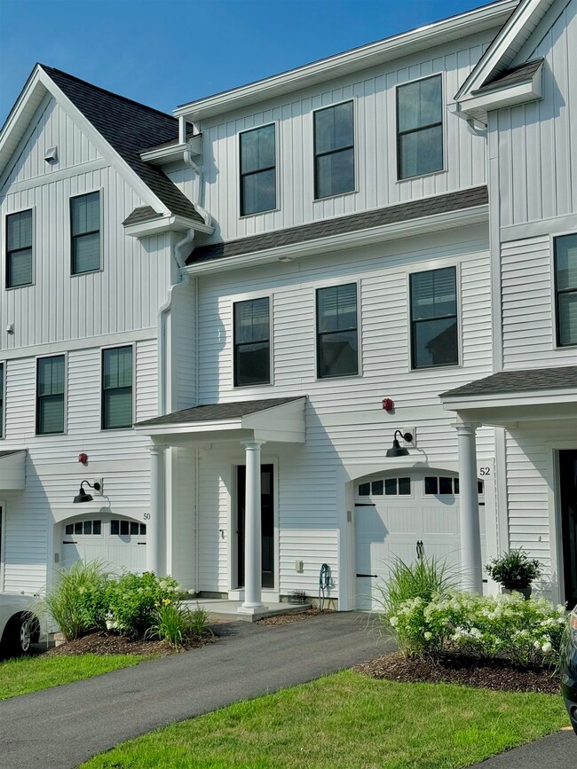 52 Northfield Dr unit E3, Dover, NH 03820 - photo 2