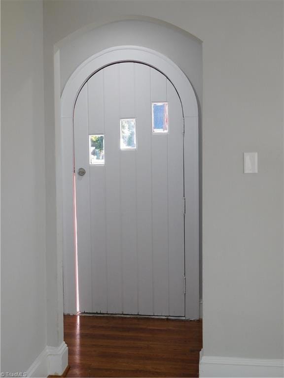 FRONT DOOR HAS COZY ENTRANCE.