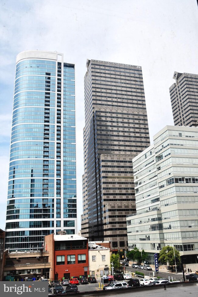 River West Condominiums unit 423, Philadelphia, PA 19103 - photo 3