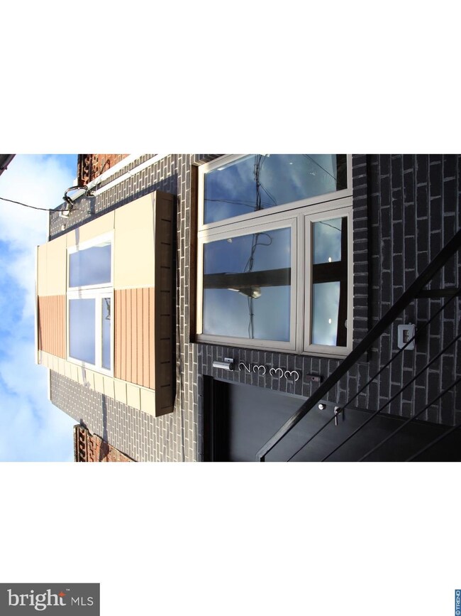 2333 Wilder St, Philadelphia, PA 19146 - photo 2