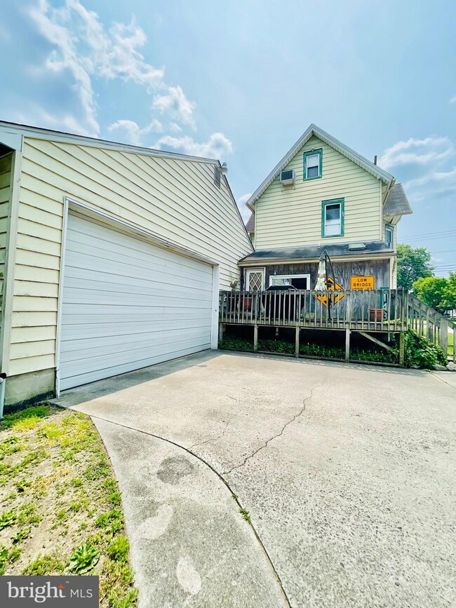 709 Bridgeboro St, Riverside, NJ 08075 - photo 7