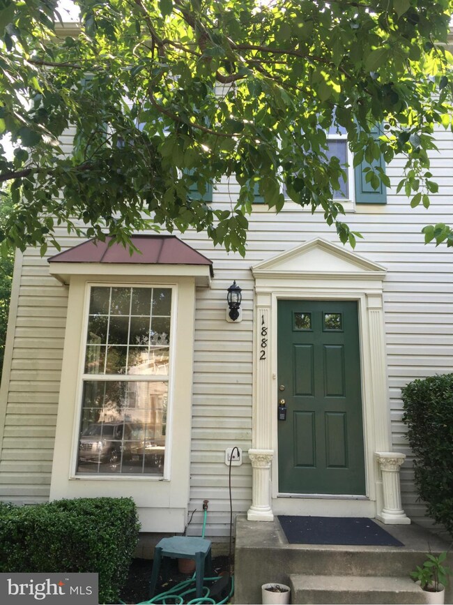 1882 Tiger Lily Cir unit 1, Woodbridge, VA 22192 - photo 2