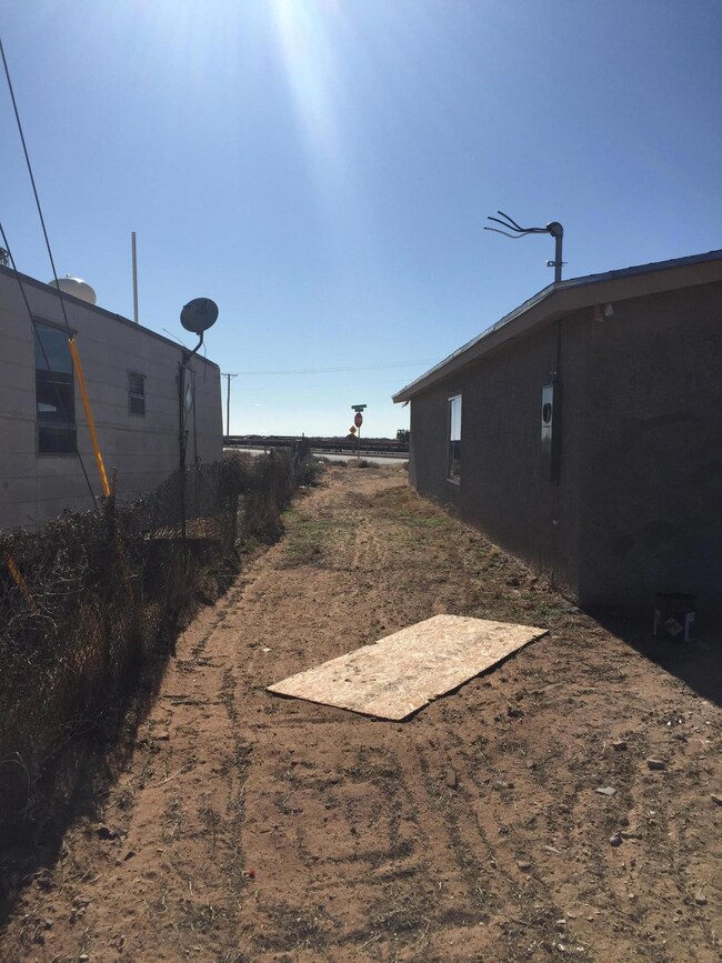 997 Kenton Rd, El Paso, TX 79928 - photo 2