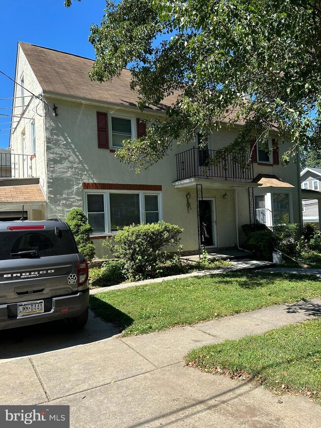 663 Loraine St, Ardmore, PA 19003 - photo 2