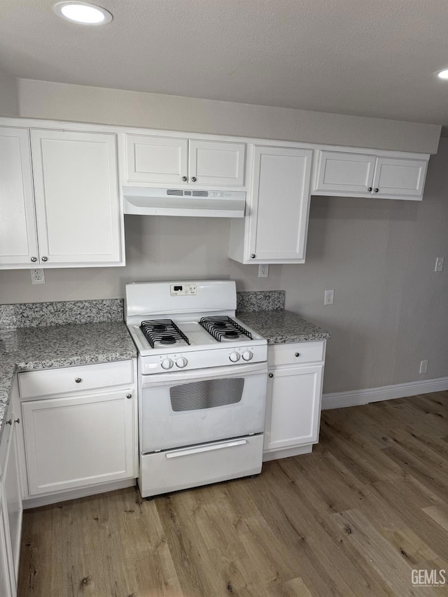 5416 Tamarack St, Bakersfield, CA 93307 - photo 6