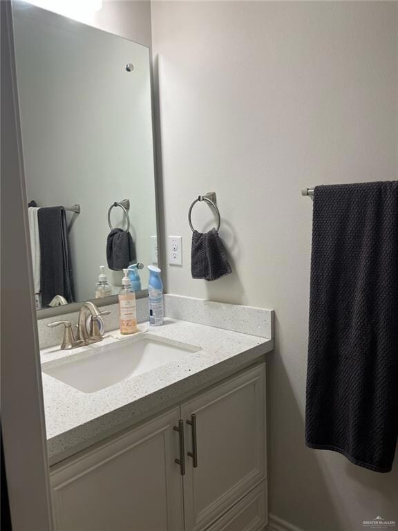 1413 S Canna St, Pharr, TX 78577 - photo 2