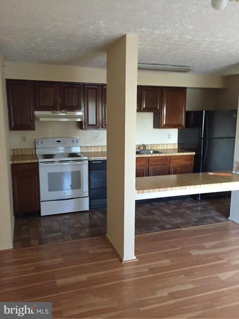 19617 Gunners Branch Rd unit J, Germantown, MD 20876 - photo 4