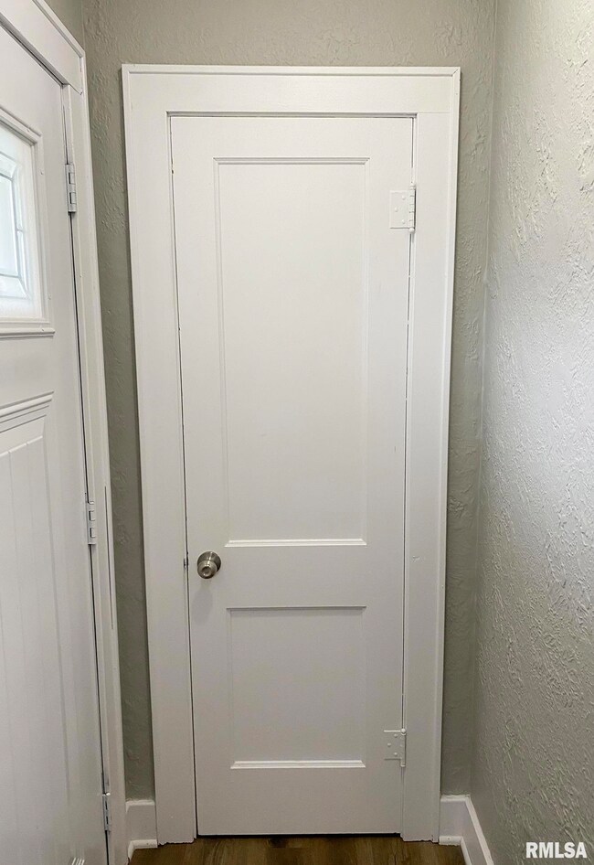 303 Central St, Washington, IL 61571 - photo 6