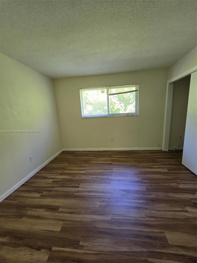 7861 Johnson St unit 202, Pembroke Pines, FL 33024 - photo 5