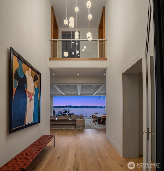 4911 NE Laurelcrest Ln, Seattle, WA 98105 - photo 6