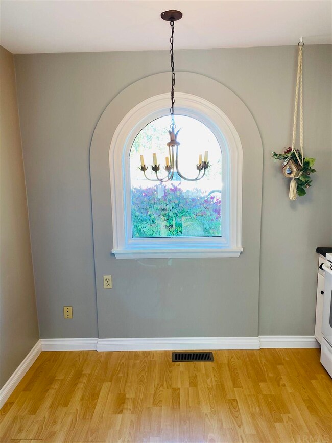 305 E Dustman Rd, Bluffton, IN 46714 - photo 5