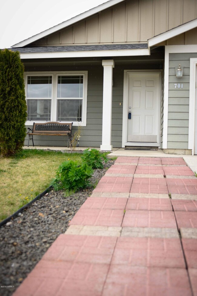 2 Inviting Walkway.jpg
