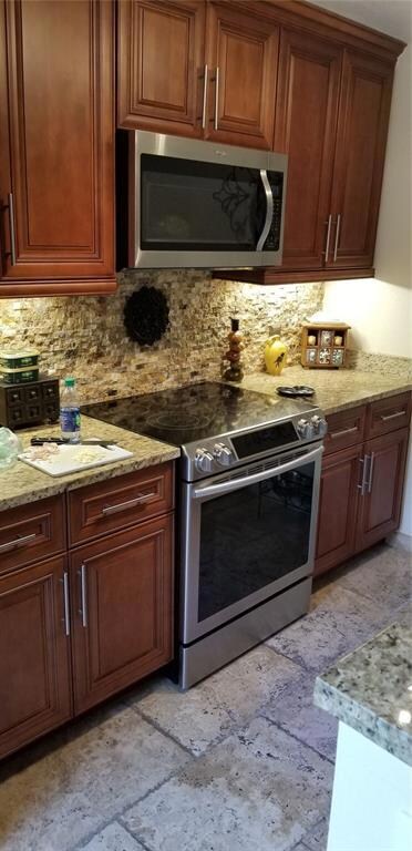 $2,500.00 dollar upgraded stove.