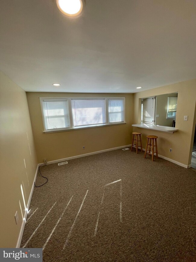 202 Strand Ave unit R1, Sewell, NJ 08080 - photo 4