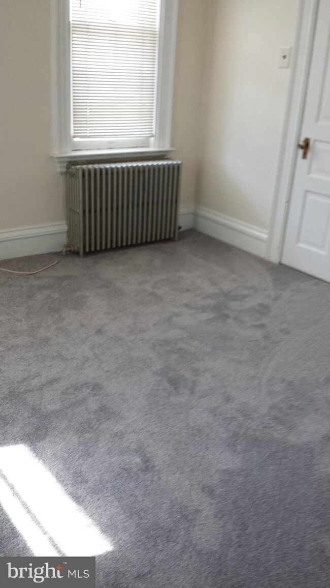 25 N Penrose St unit 1, Quakertown, PA 18951 - photo 4