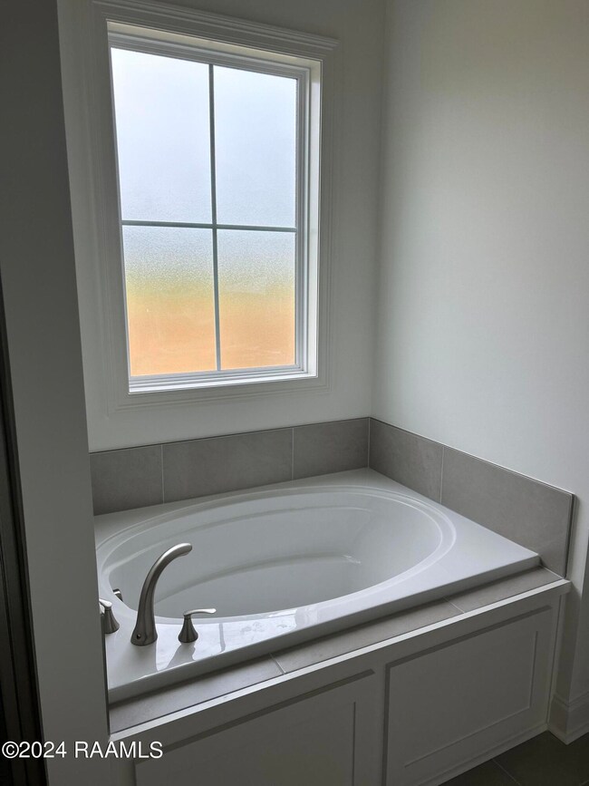 CFH121 Master Tub
