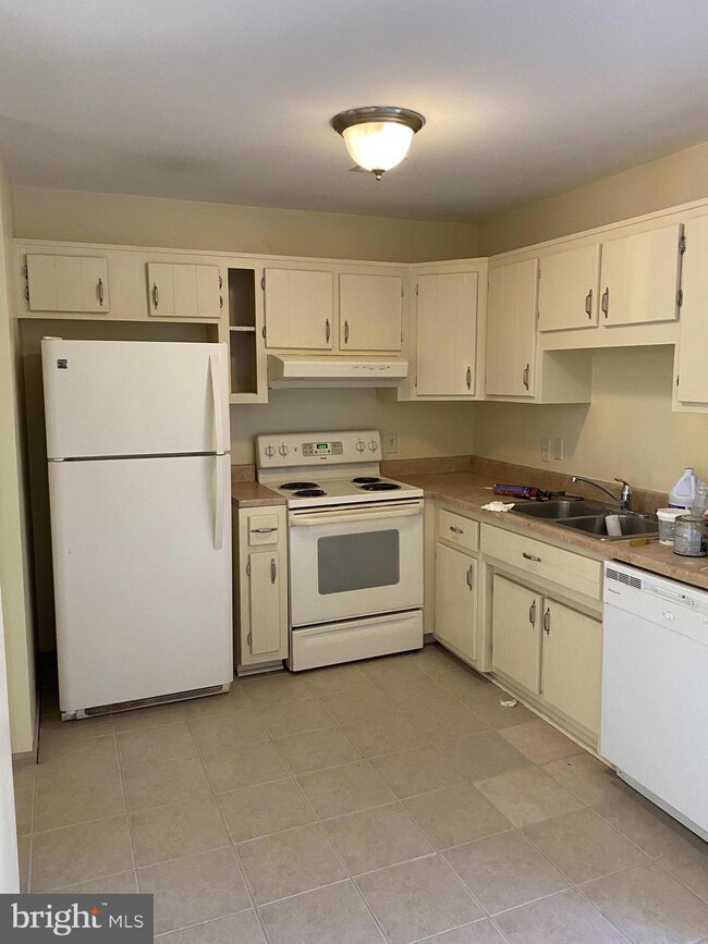 411 Madison Ct, Stafford, VA 22556 - photo 4