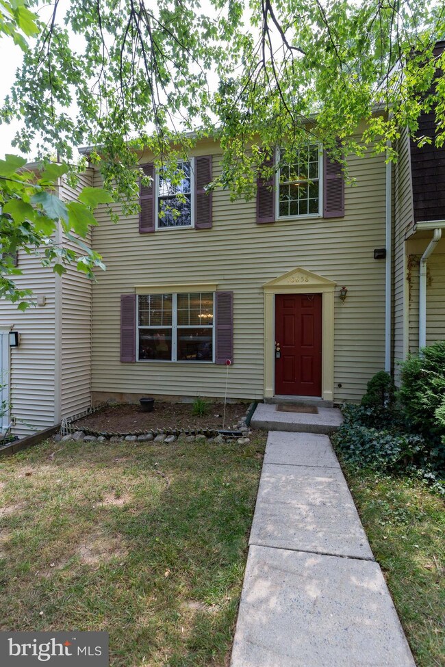 18658 Winding Creek Place, Germantown, MD 20874 - photo 3