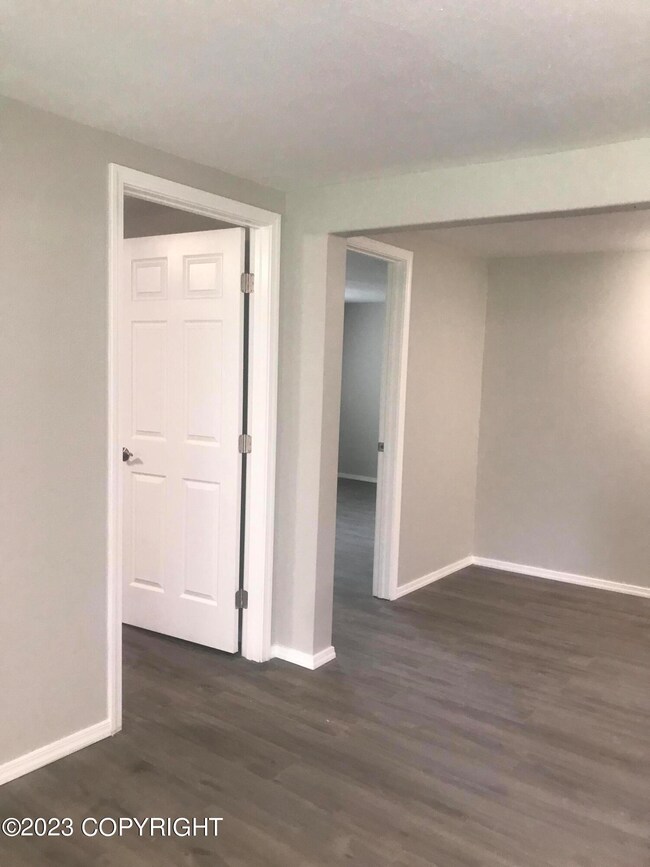 602 N Park St, Anchorage, AK 99508 - photo 3