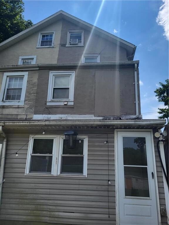 425 Franklin St, Alburtis, PA 18011 - photo 7