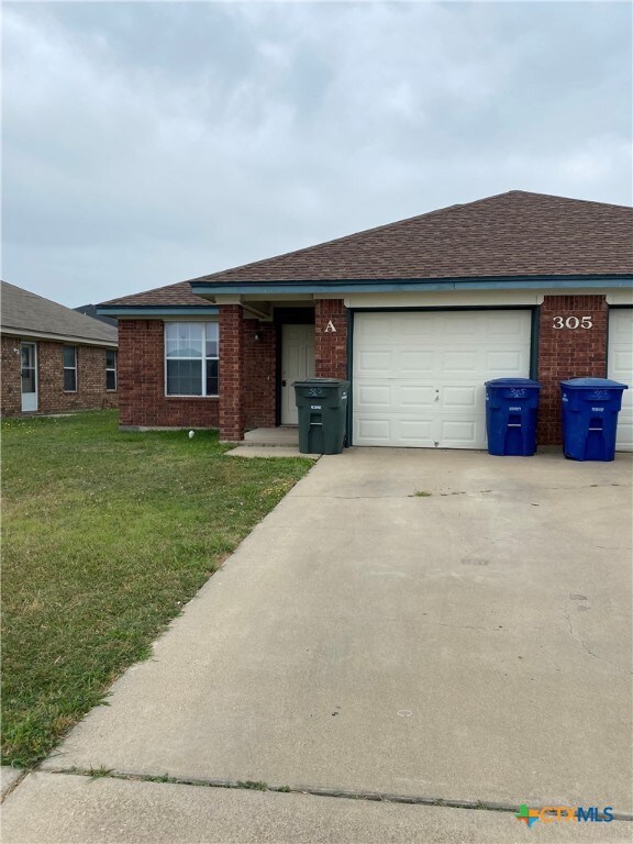 305 Bermuda unit B, Copperas Cove, TX 76522 - photo 2