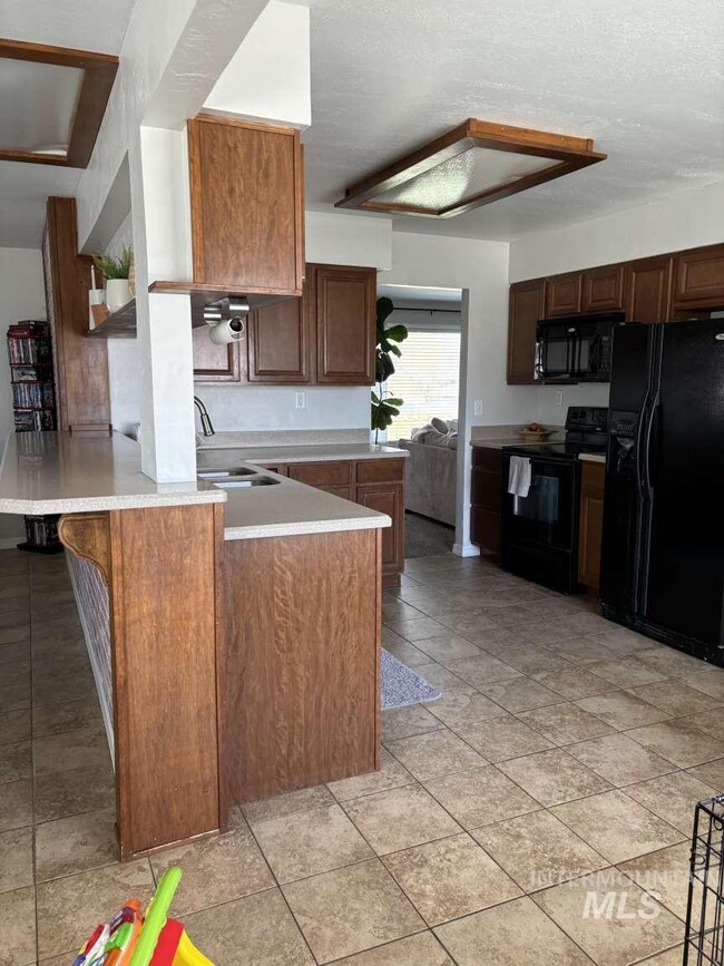 530 Cedar Dr, Burley, ID 83318 - photo 7