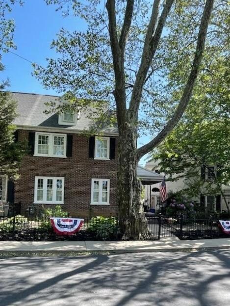 542 Goepp Cir, Bethlehem, PA 18018 - photo 2