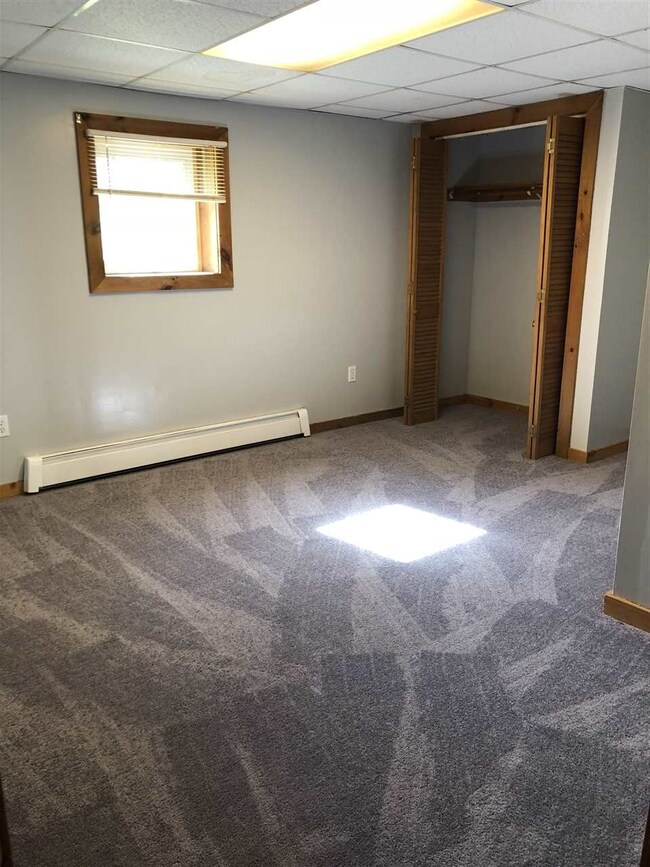 84 Hovey Rd, Londonderry, NH 03053 - photo 6