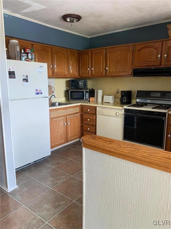 1590 Alta Dr unit 21, Whitehall, PA 18052 - photo 7