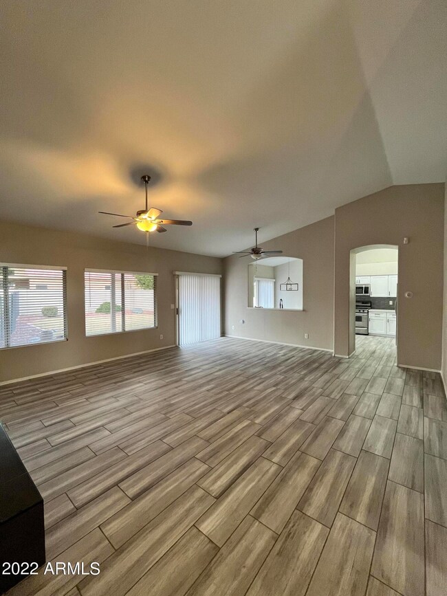 1284 E Tradewind Dr, Gilbert, AZ 85234 - photo 5