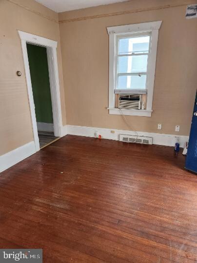 626 W Piedmont St, Keyser, WV 26726 - photo 2