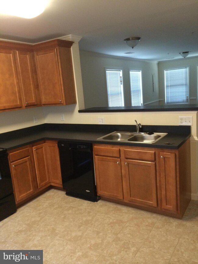 230 55th St NE, Washington, DC 20019 - photo 5