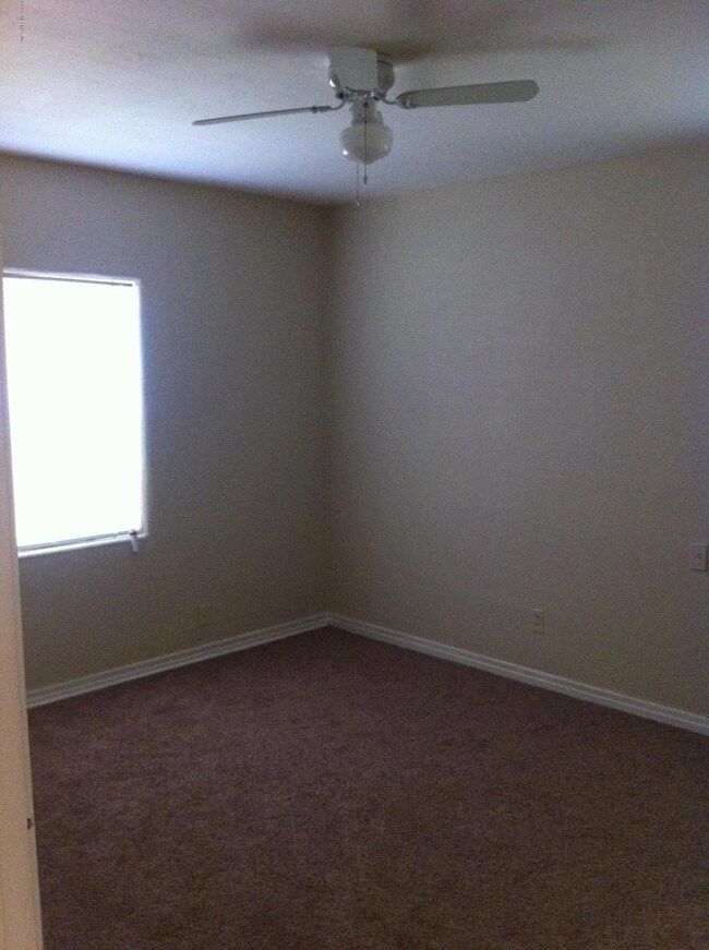 465 Tabor Dr E, Jacksonville, FL 32216 - photo 5