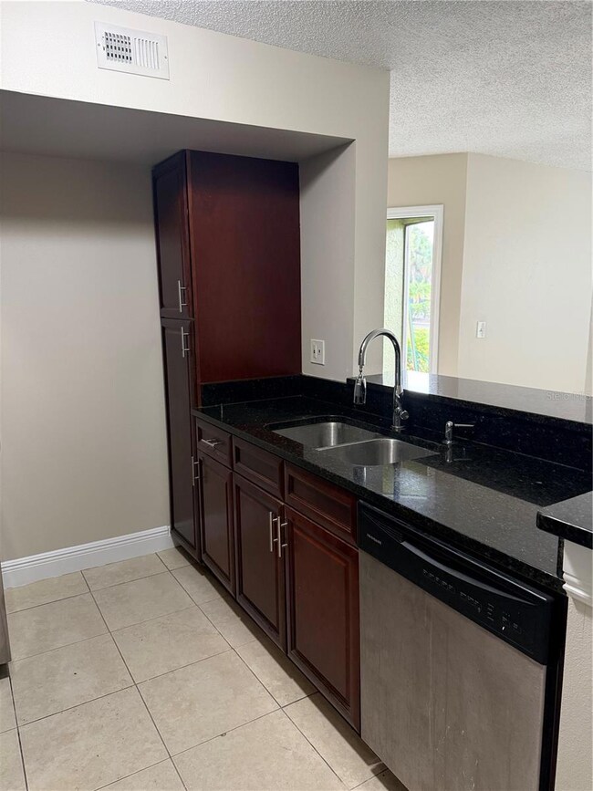 425 Fountainhead Cir unit 106, Kissimmee, FL 34741 - photo 4