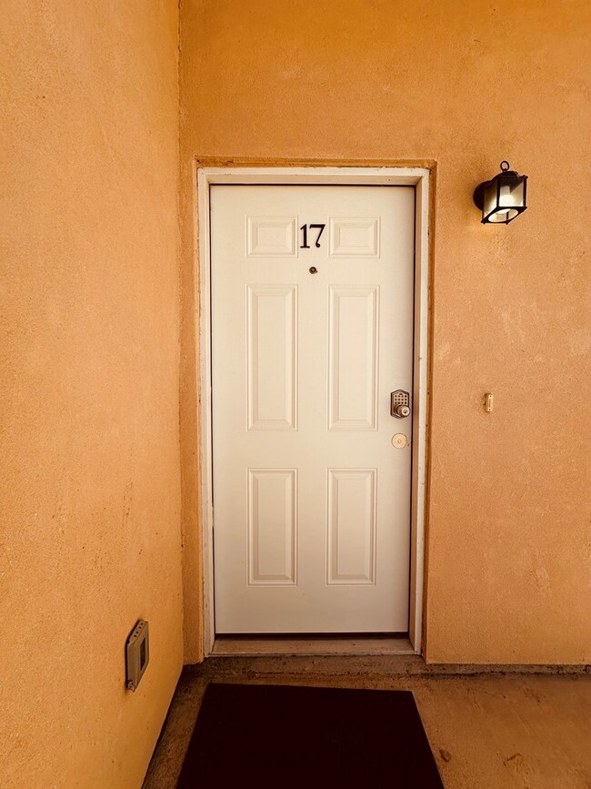 391 Riverside Dr unit 17, Eagle Pass, TX 78852 - photo 2