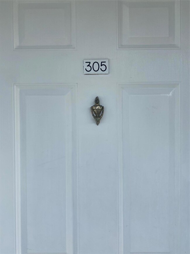 3640 Whitehall Dr unit 3050, West Palm Beach, FL 33401 - photo 5