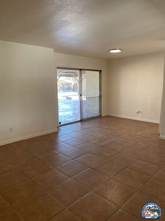 711 N Preston Dr, Calexico, CA 92231 - photo 6