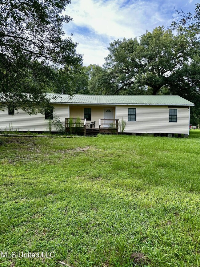 110 Tom Stringfellow Rd, Lucedale, MS 39452 - photo 2
