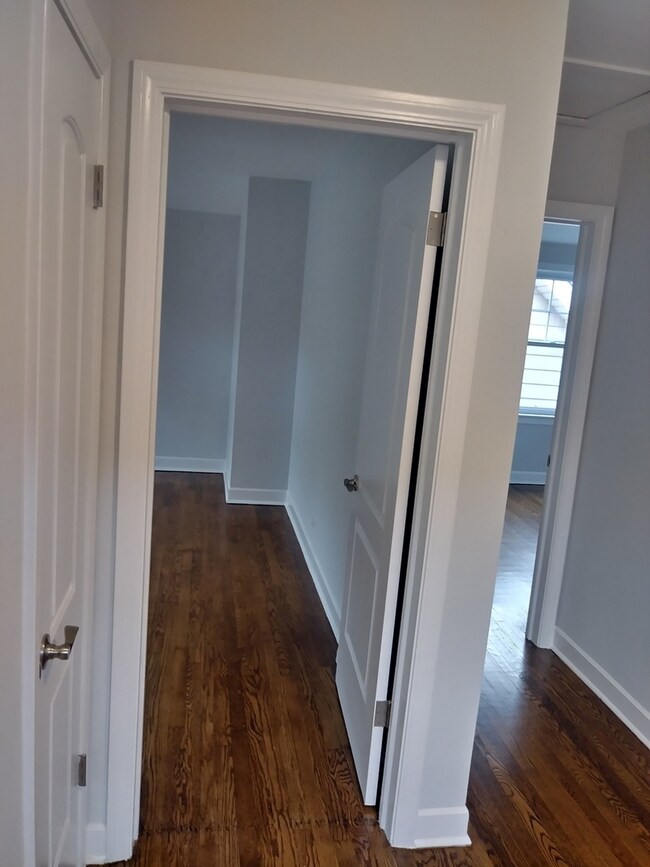 925 Manchester Ave, Westchester, IL 60154 - photo 7